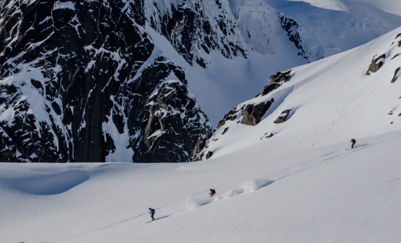 Heliskiing by the Swedish mountains