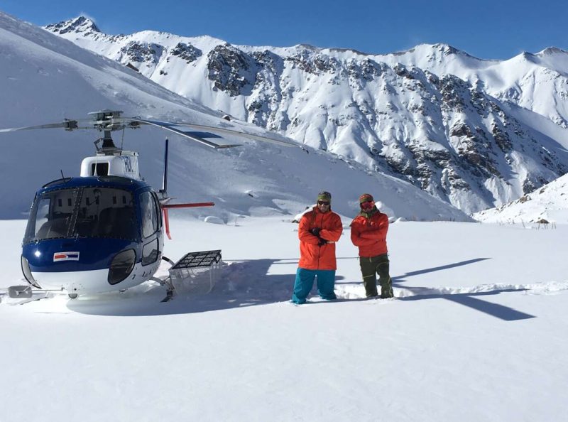 Friends who enjoying the mountains in New Zeeland